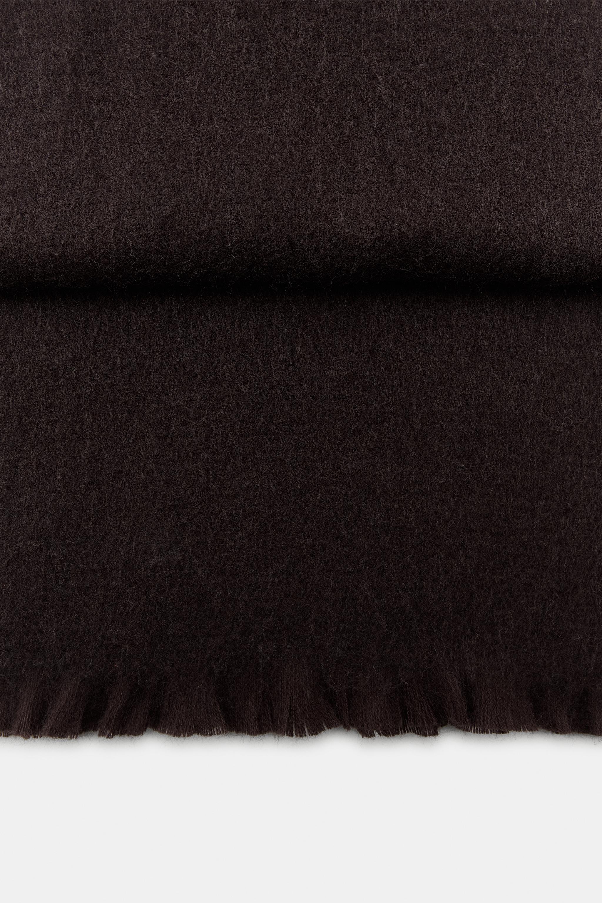 PLAIN FRAYED SCARF